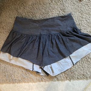 Beautiful Lululemon shorts in gray